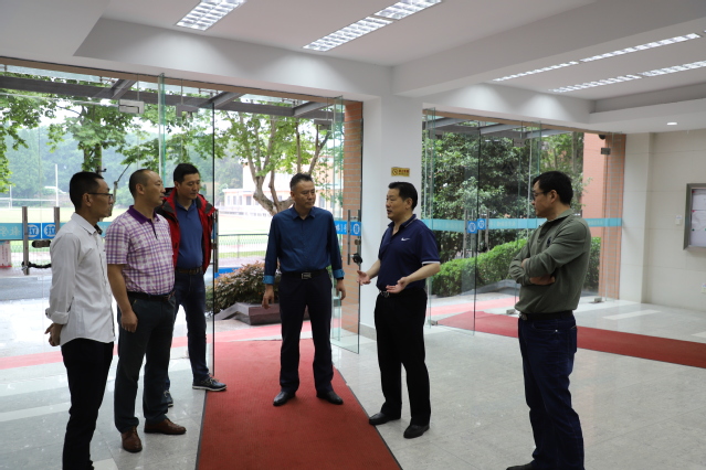 检查教学实验楼